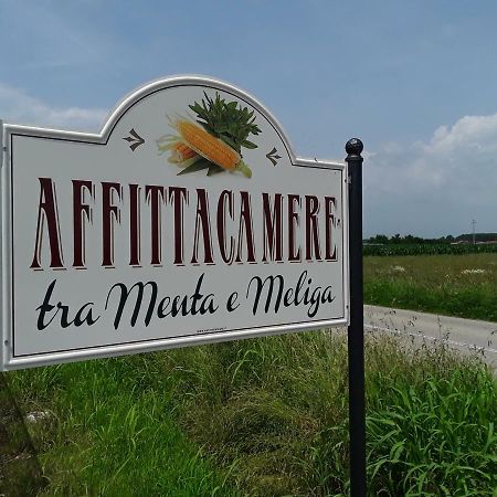Tra Menta E Meliga Hotel Carignano  Buitenkant foto