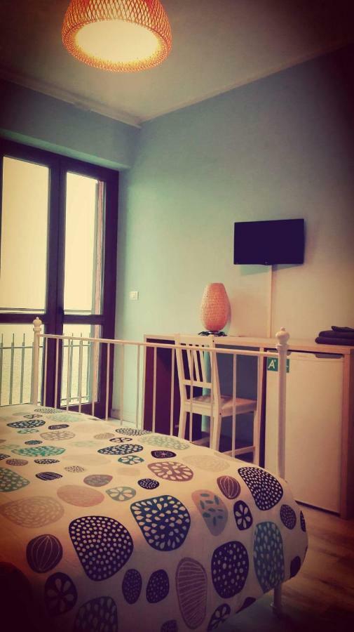 Tra Menta E Meliga Hotel Carignano  Buitenkant foto
