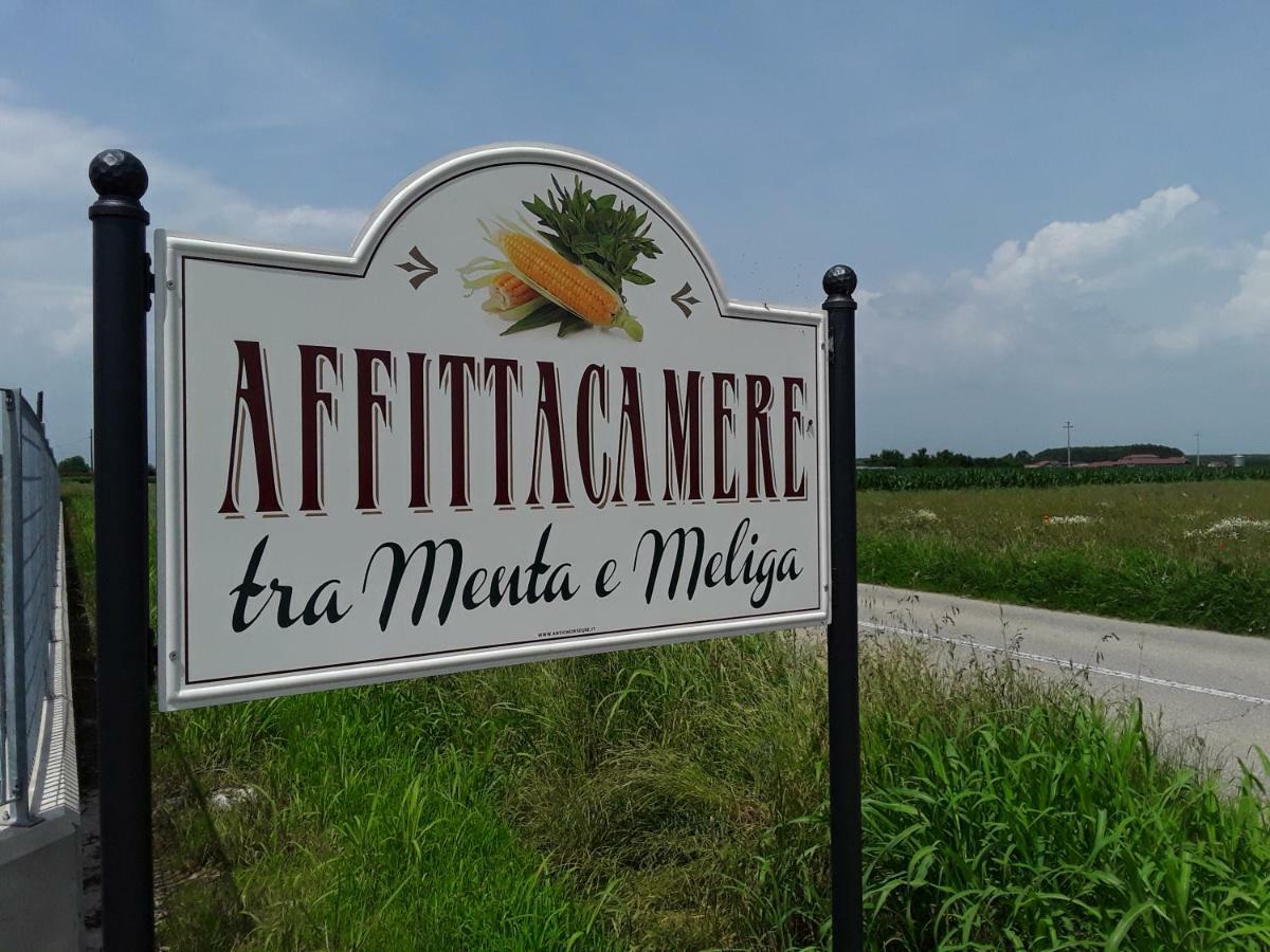 Tra Menta E Meliga Hotel Carignano  Buitenkant foto